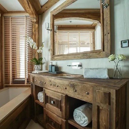 Apartment Sanctuary Cozy Chalet Steps From The Slopes Solden
